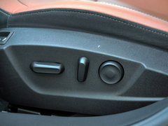 君威 2014款 2.4L 自动 SIDI豪华时尚型