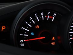 逸致 2014款 180E CVT 星耀 精英多功能版 7座