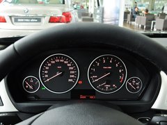华晨宝马 320Li 方向盘后方仪表盘