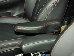 哈弗H6 2013款 升级版 2.4L 自动 两驱 尊贵型 5座
