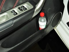 哈弗H6 2013款 升级版 2.4L 自动 两驱 尊贵型 5座