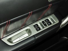 哈弗H6 2013款 升级版 2.4L 自动 两驱 尊贵型 5座