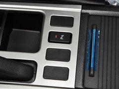 哈弗H6 2013款 升级版 2.4L 自动 两驱 精英型 5座