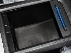 哈弗H6 2013款 升级版 2.4L 自动 两驱 精英型 5座