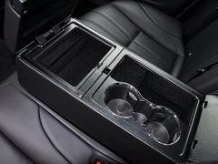 捷豹XJ 2015款 XJL 2.0T 两驱典雅商务版
