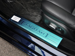 捷豹XJ 2015款 XJL 2.0T 两驱典雅商务版