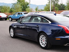 捷豹XJ 2015款 XJL 2.0T 两驱典雅商务版