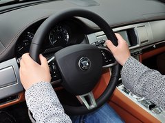 捷豹XF 2014款 XF 2.0T 奢华版