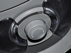 荣威W5 2014款 1.8T 4WD 豪域特装版