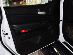 荣威W5 2014款 1.8T 4WD 豪域特装版