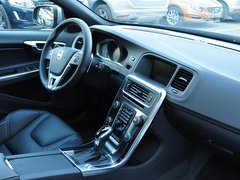 沃尔沃V60 2014款 2.0T T5 个性运动版