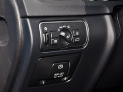 沃尔沃V60 2014款 3.0T T6 AWD 个性运动版