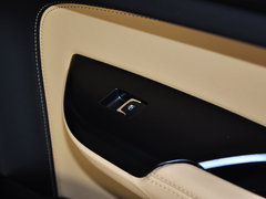 凯迪拉克SRX 2014款 3.0L 豪华型 5座