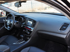 东风悦达起亚  2.0T AT 中控台右侧