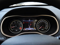 Jeep  2.4L 自动 方向盘后方仪表盘