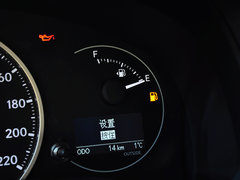 雷克萨斯CT 2014款 200h 1.8L CVT 精英版（双色）