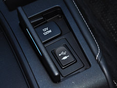 雷克萨斯CT 2014款 200h 1.8L CVT 精英版（双色）