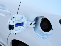 雷克萨斯CT 2014款 200h 1.8L CVT 舒适版（双色）
