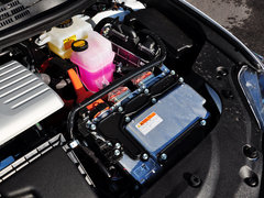 雷克萨斯CT 2014款 200h 1.8L CVT 舒适版（双色）