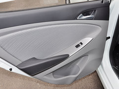 瑞纳 2014款 三厢 1.4L 手动 顶级型TOP