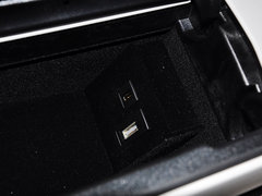 奔驰E级 2014款 改款E300L 3.0L 自动 运动豪华型