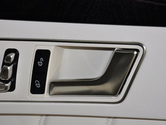 奔驰E级 2014款 改款E300L 3.0L 自动 运动豪华型