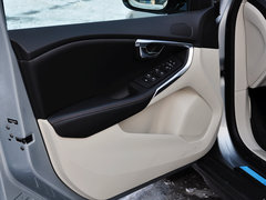 沃尔沃V40 2014款 Cross Country 2.0T T5 AWD 智雅版