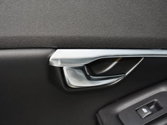 沃尔沃V40 2014款 Cross Country 2.0T T5 AWD 智雅版