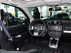 指南者(进口) 2014款 改款 2.0L CVT 两驱精英版 5座