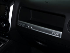 指南者(进口) 2014款 改款 2.0L CVT 两驱精英版 5座