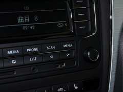 帕萨特 2014款 1.8TSI DSG 尊荣版