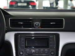 帕萨特 2014款 1.8TSI DSG 尊荣版