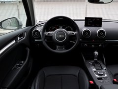 奥迪A3(进口) 2014款 40TFSI 1.8T DCT Limousine舒适型