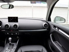 奥迪A3(进口) 2014款 40TFSI 1.8T DCT Limousine舒适型