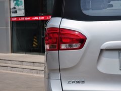上汽大通MAXUS G10 2014款 2.0T 手动 精英版 7座