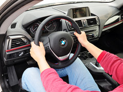 宝马2系（进口） 2014款 220i 2.0T 运动设计套装