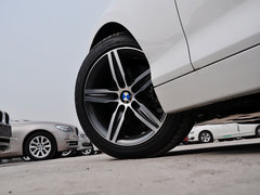 宝马2系（进口） 2014款 220i 2.0T 运动设计套装