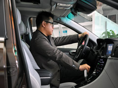 大7 SUV 2014款 2.2T 自动 两驱智慧型 5座