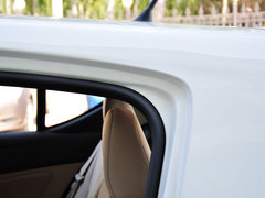 宝骏610 2014款 1.5L 自动 舒适型