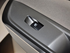 宝骏610 2014款 1.5L 自动 舒适型