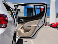 宝骏610 2014款 1.5L 自动 舒适型