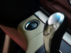 别克GL8 2014款 3.0L 自动 GT豪华商务豪雅版 7座