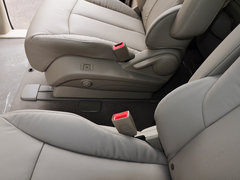 别克GL8 2014款 3.0L 自动 XT豪华商务旗舰版 7座
