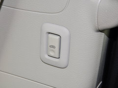 别克GL8 2014款 3.0L 自动 XT豪华商务旗舰版 7座