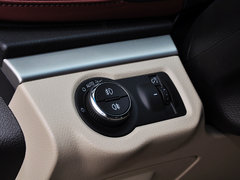 别克GL8 2014款 3.0L 自动 XT豪华商务旗舰版 7座