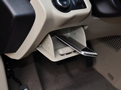 别克GL8 2014款 3.0L 自动 XT豪华商务旗舰版 7座