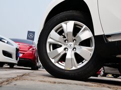 标致2008 2014款 1.6L 自动 时尚版 5座