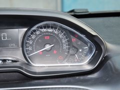 标致2008 2014款 1.6L 手动 时尚版 5座