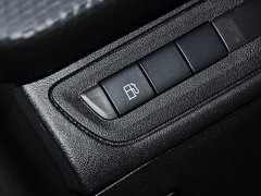 标致2008 2014款 1.6L 手动 时尚版 5座