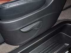 上汽大通MAXUS G10 2014款 2.0T 自动 豪华行政版 7座